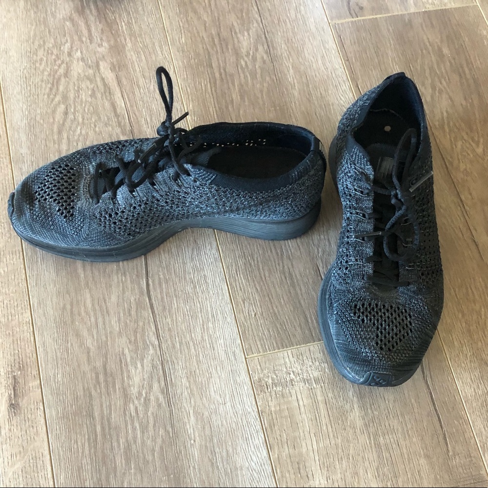 Nike black mesh shoe